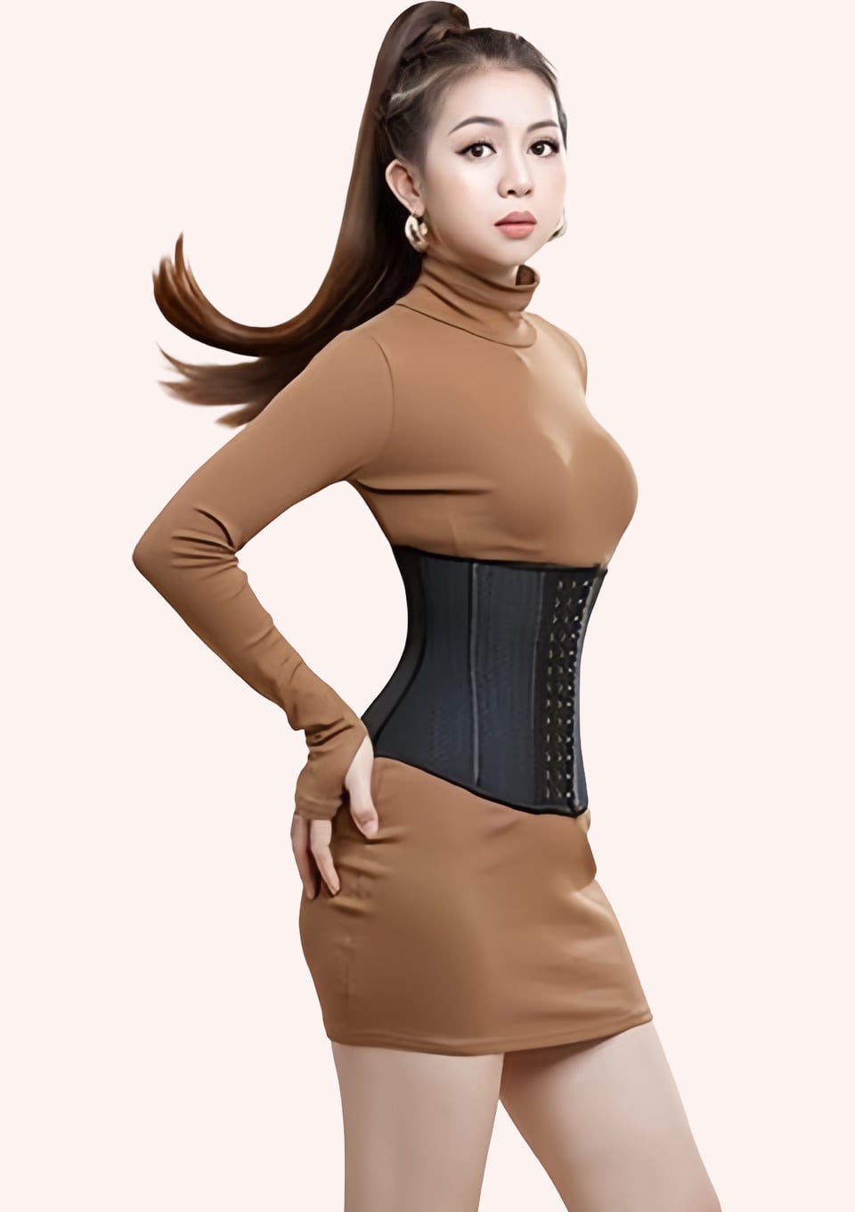 Ngọc Trinh và Vân Trang Corset Chuẩn