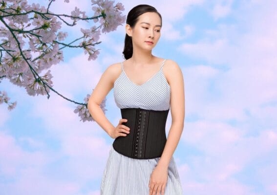 Lấy Lại Vòng Eo Con Kiến Với Latex 25 Xương